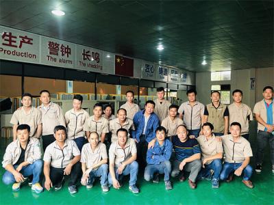 潤東方環(huán)?？照{(diào)維修維護(hù)保養(yǎng)團(tuán)隊(duì)集體合影