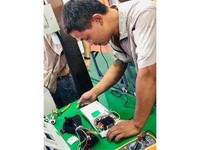 廣東潤東方環(huán)?？照{(diào)工廠維修保養(yǎng)師傅技術(shù)培訓(xùn)